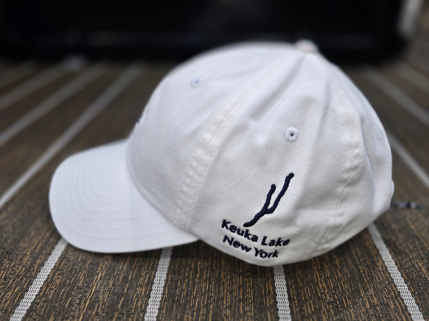 Keuka Lake Vinyard Vines Hat - White